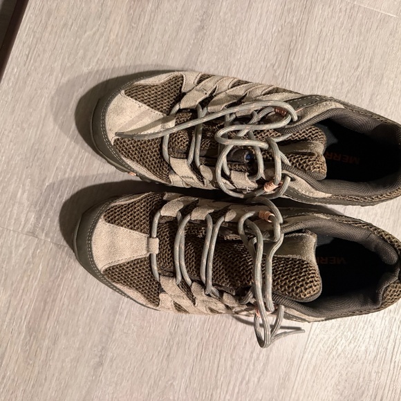 MERRELL hiking shoes - Picture 2 of 2